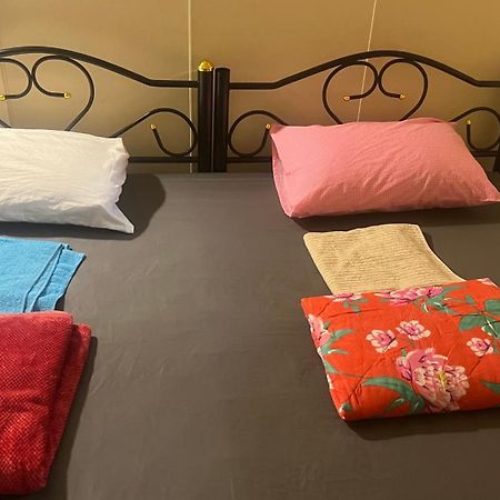 W District Hostel Bangkok Eksteriør billede