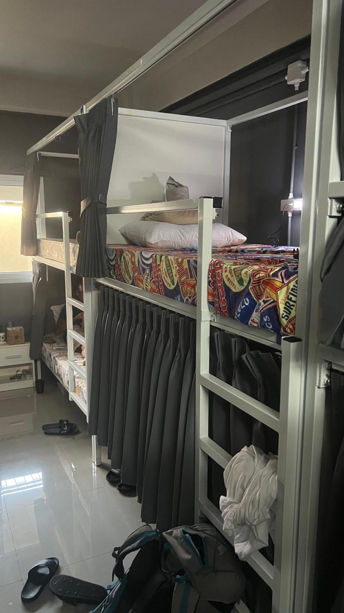 W District Hostel Bangkok Eksteriør billede